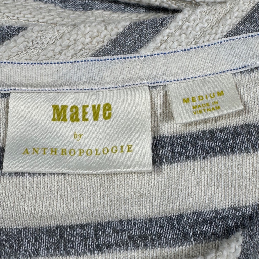 Maeve Astor Top Women's Medium Grey Cream Striped Faux Fur Trim Hem Long Sleeve - Picture 4 of 9
